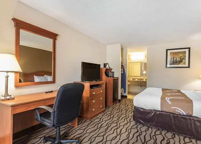 Quality Inn Charleston - Sikeston