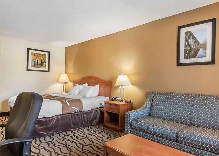 Quality Inn Charleston - Sikeston